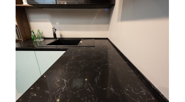 Столешница из агломерата SmartQuartz Negro Imperial